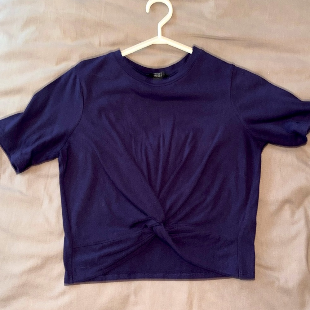 3/$30 Forever 21 front tie up crop top